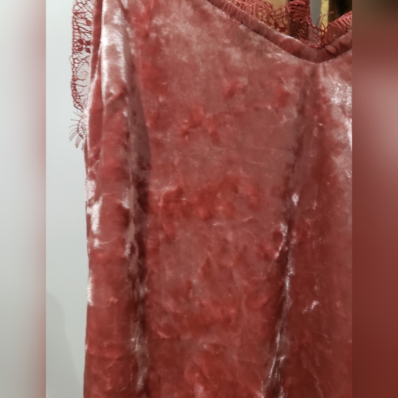 Kimchi Blue crushed velvet lingerie tank. New with tag. - Picture 6 of 10